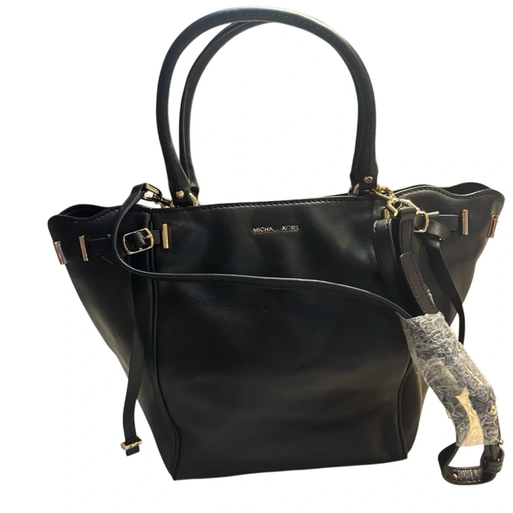 NWT Michael Kors Amelia Tote Black Luxe Leather Medium Top-Zip Crossbody FLAWED